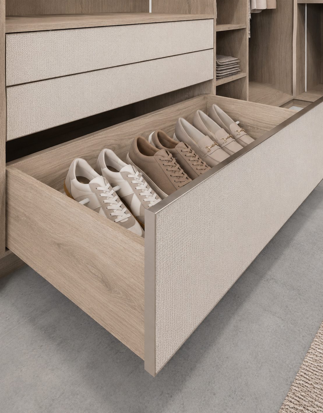 detail dressing tiroir chaussures dressing le long d'un pan de mur